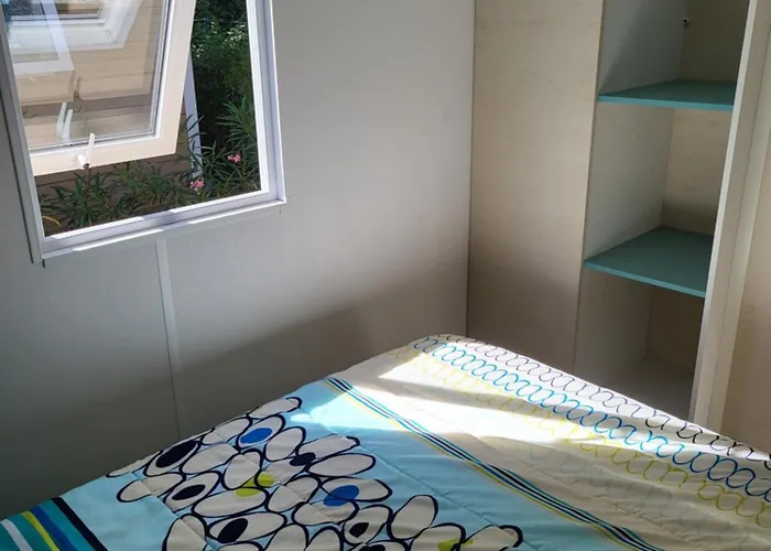 Mobil 4 Personnes Climatise Κάμπινγκ *