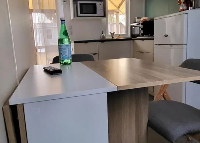 Mobil 4 Personnes Climatise Ιέρ