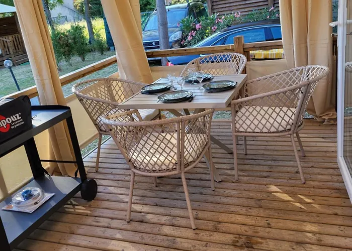 Mobil 4 Personnes Climatisé Campeggio